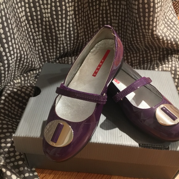 PRADA GIRLS *NEW IN BOX*MARY JANE SHOES*SZ 13.5 - Picture 2 of 8